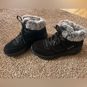 Skechers faux fur sneaker